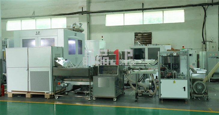 Máquina CCM de 48 cavidades de alta velocidad para tapa de agua