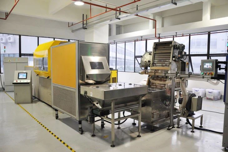 24 Cavities Plastic Bottle Cap Compression Molding Machine With High Precision